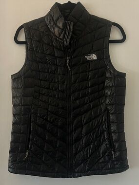 The North Face Women's Black Quilted Insulated Vest Size S